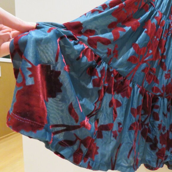 ESHAKTI WAYWARD FANCIES Floral Velvet Burnout Smocked Waist Tiered Dress Evening - Picture 10 of 16